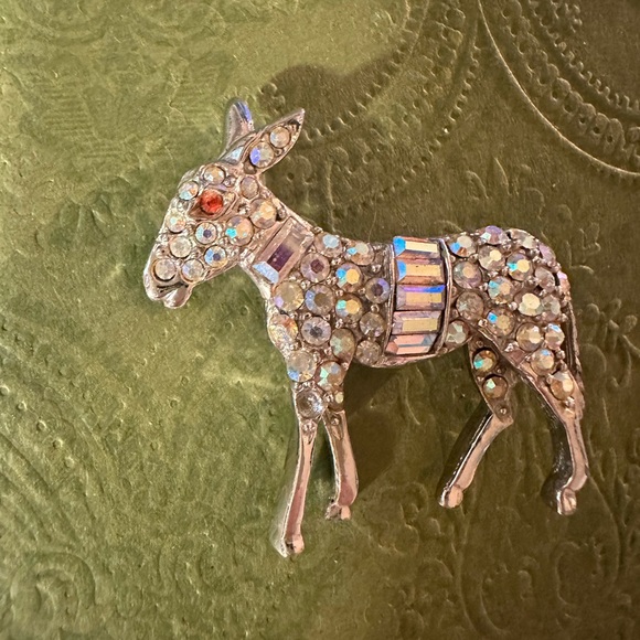 Ab Crystal Vintage Donkey Brooch - Picture 7 of 11